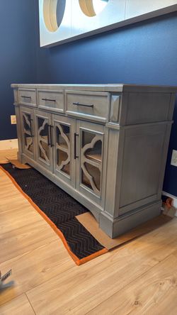 70” hutch, accent table, tv stand