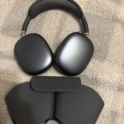 Apple Airpod Max, With Case Great Condition