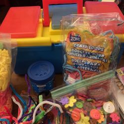 Art & Crafts Supplies With Carrying Case 