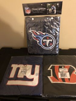 NFL chef had and apron set