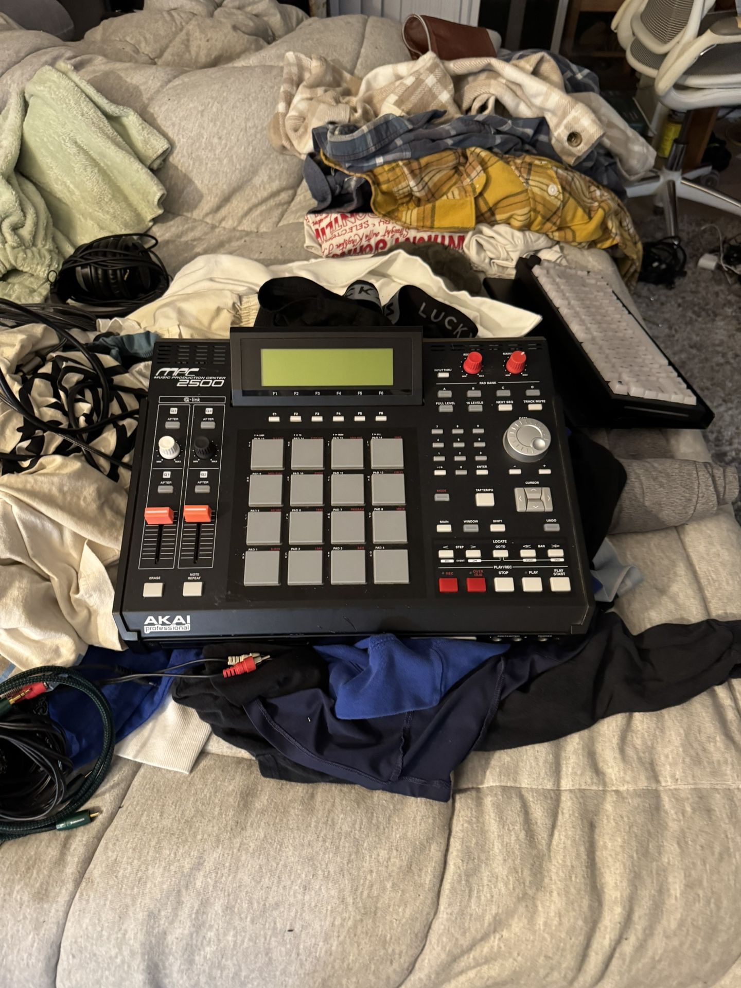 Akai MPC2500 Pristine Condition