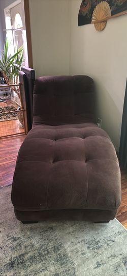 Chaise Lounger