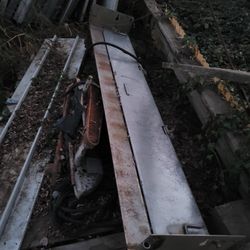 Buyers Under Tailgate Spreader