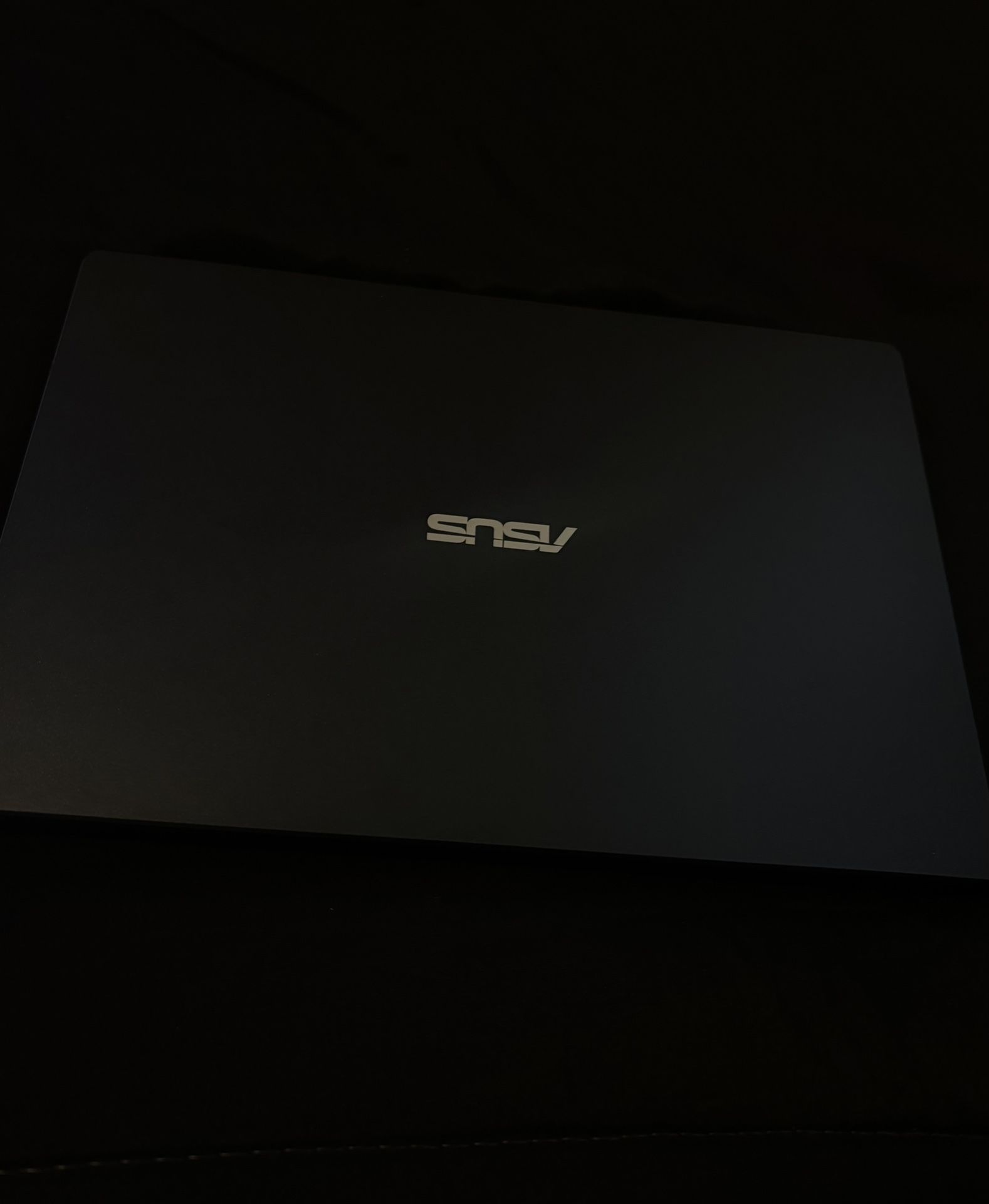 Asus VivoBook 14 - Good Condition, Intel i5, 8GB RAM, 64 GB, Windows 11