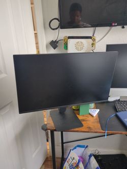 LG Monitor  24"