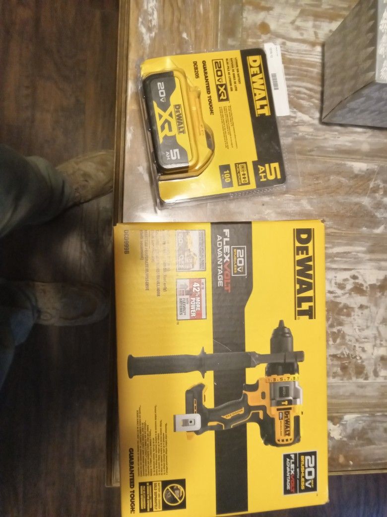 Dewalt 20vflex Hammer Drill And 5ah Battery