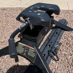 CURT A16 5TH WHEEL HITCH