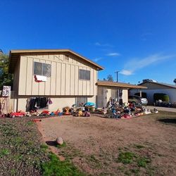 MovingSaleAppliancesClothesToolsTpys