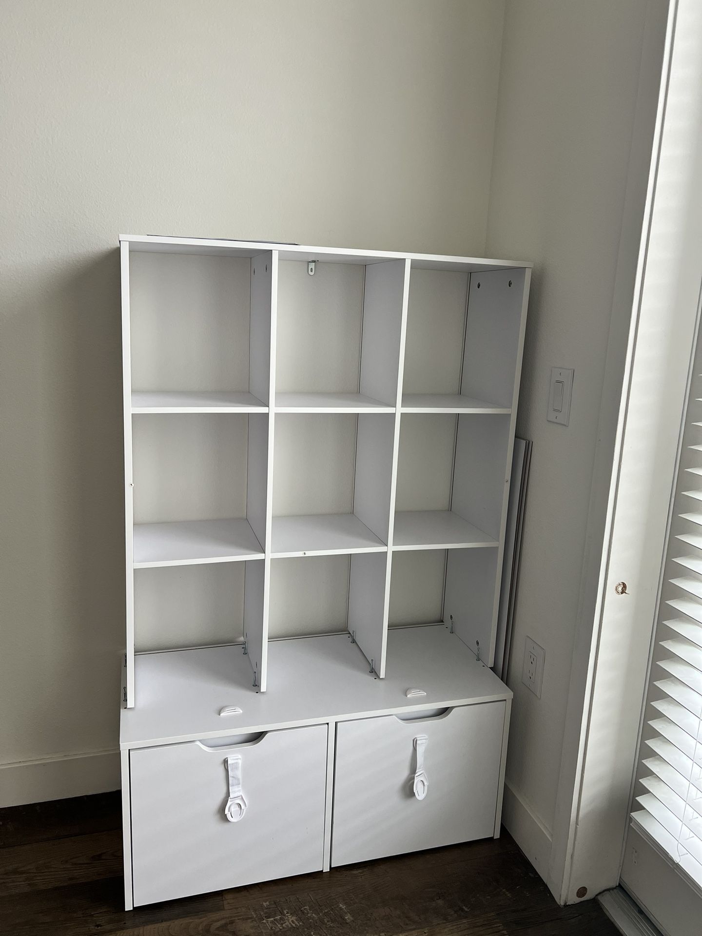 Cube Bookcase with 2 large drawer