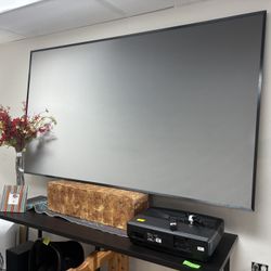 🔥 Hisense Laser TV w/ Screen – $899.99 🔥 