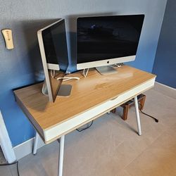 Target desk