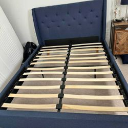 BLUE TWIN SIZE PLATFORM BED