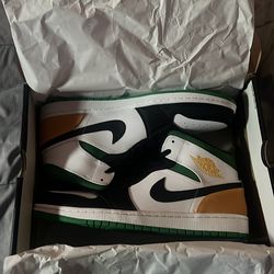 Brand new never worn Air Jordan one mid SE size 15￼