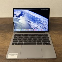 13" MacBook Pro Touchbar*2.4Ghz Intel Core i5*256GB SSD*16GB RAM
