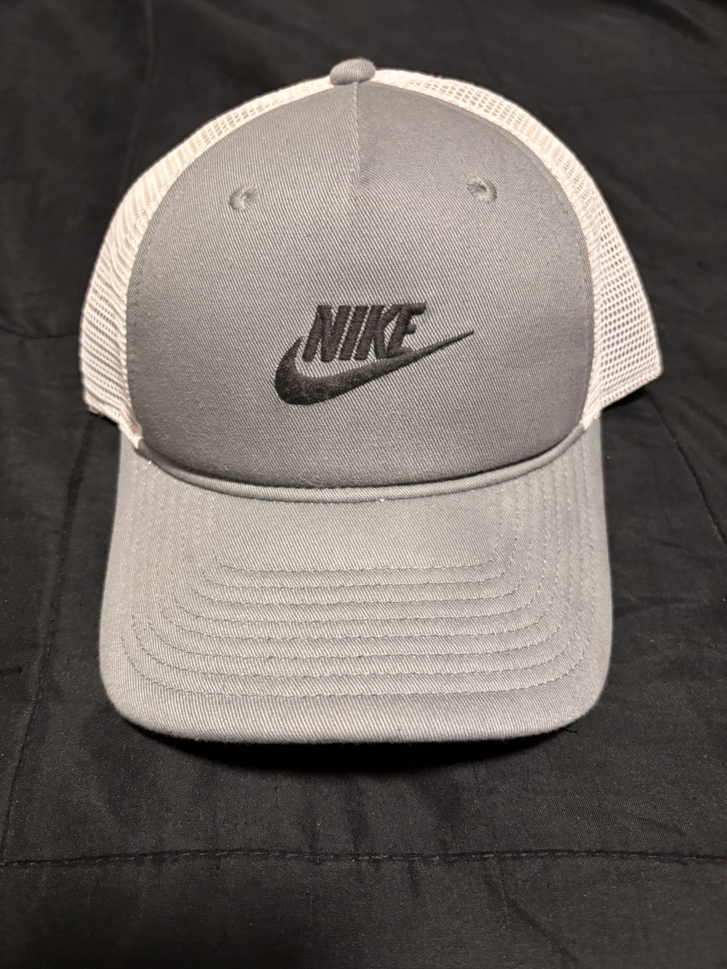 Nike Trucker Style SnapBack Hat 