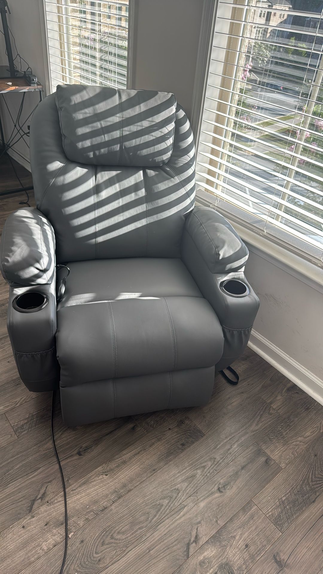 Power Lift Recliner Chair with Massage for Elderly Ergonomic Lounge Chair Classic Single Sofa With 2 Cup Holders Side Pockets Home Theater Seat