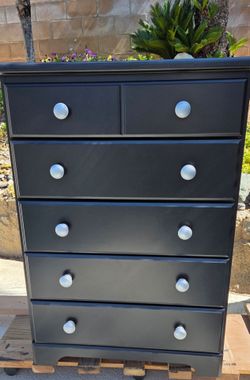 Black Dresser
