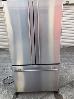 French door refrigerator
