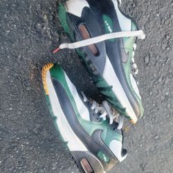 Nike Air Max Sz. 7y Green Black Yellow
