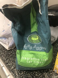 Cat litter and liners