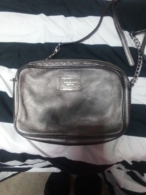 MICHAEL KORS SMALL MESSENGER BAG β¨π