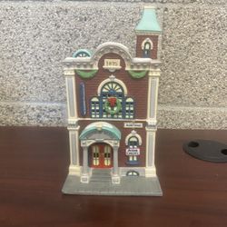 Department 56 Arts Academy 