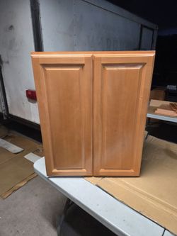 New Kitchen Wall cabinets! Oak color!
Prices range from $50- $145 per cabinet👁👁