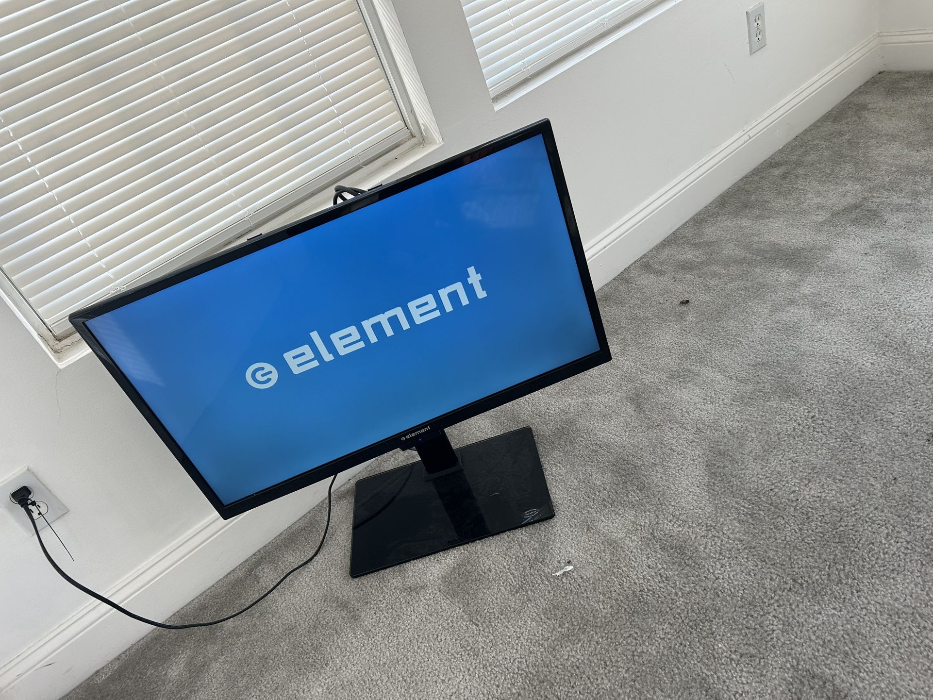 40 Inch Element Tv 