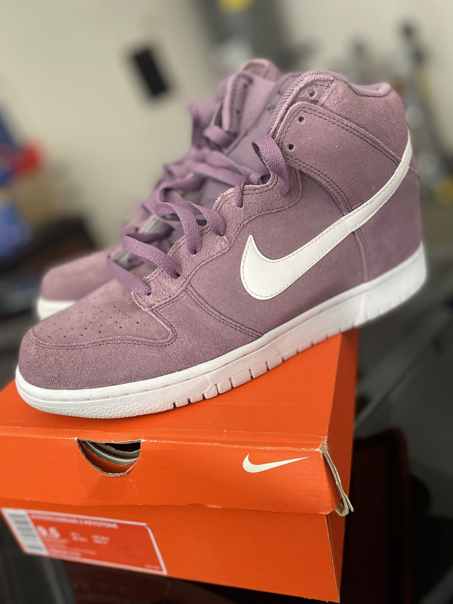 Nike Dunk High “Violet Dust”