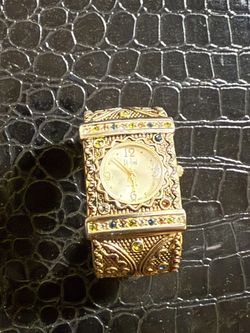 Vivani Golden Cuff Watch