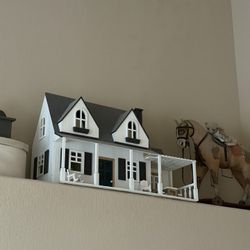 Hearth & Hand Doll Farmhouse (Magnolia)