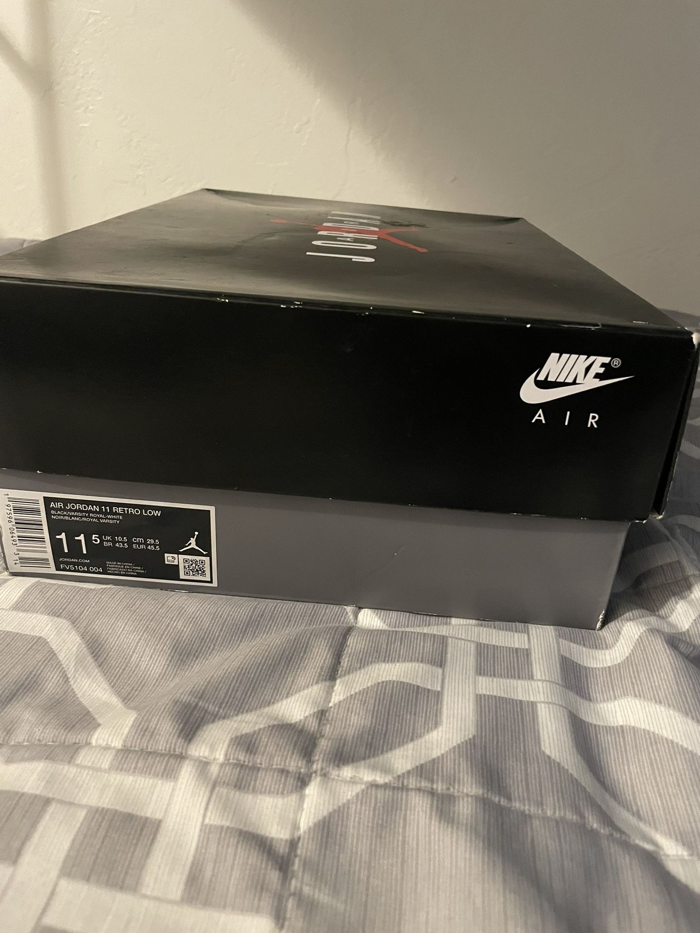 Jordan 11 Low Space Jams