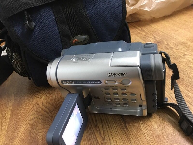 SONY DIGITAL 8,8MM,HI8..NIGHT VISION CAMCORDER/USB STREAMING