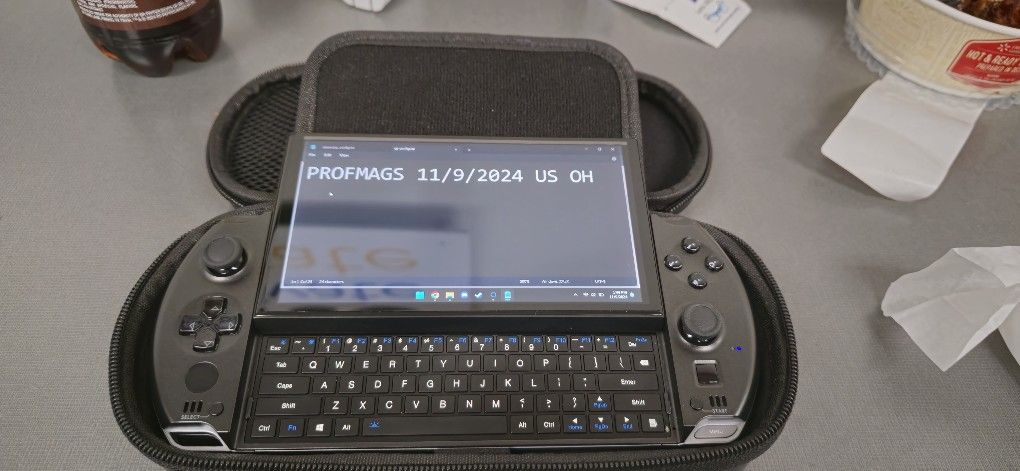 GPD Win 4 7840u 32gb/2tb (TRADES WELCOMED)