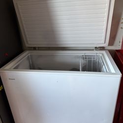 Hot point Freezer 