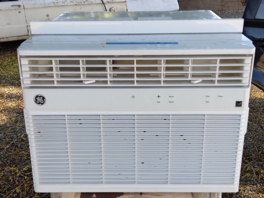 Air Conditioner G&E 11900 BTU! Aire Acondicionado! Trabajando!
