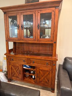 Solid Wood China Cabinet furniture with lighting