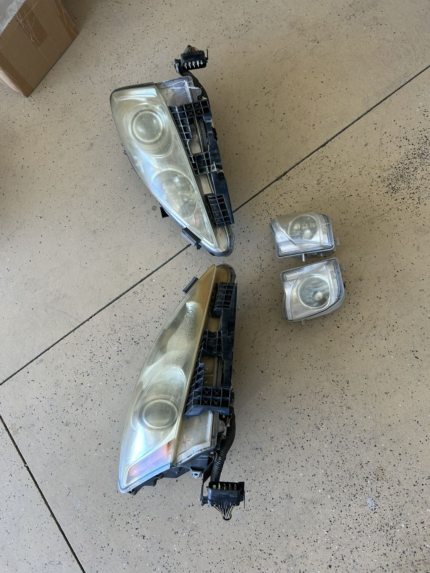 2008 Lexus Is Headlights And Fog Lamps. Free