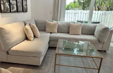 Sectional couch