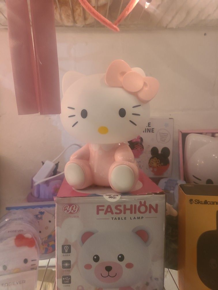 Hello Kitty Lamp