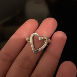 Gucci Open Heart toggle Ring 