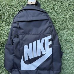 Nike Backpack Size Sm New!!!