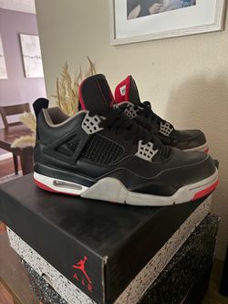 SIZE 8 Jordan 4s bred