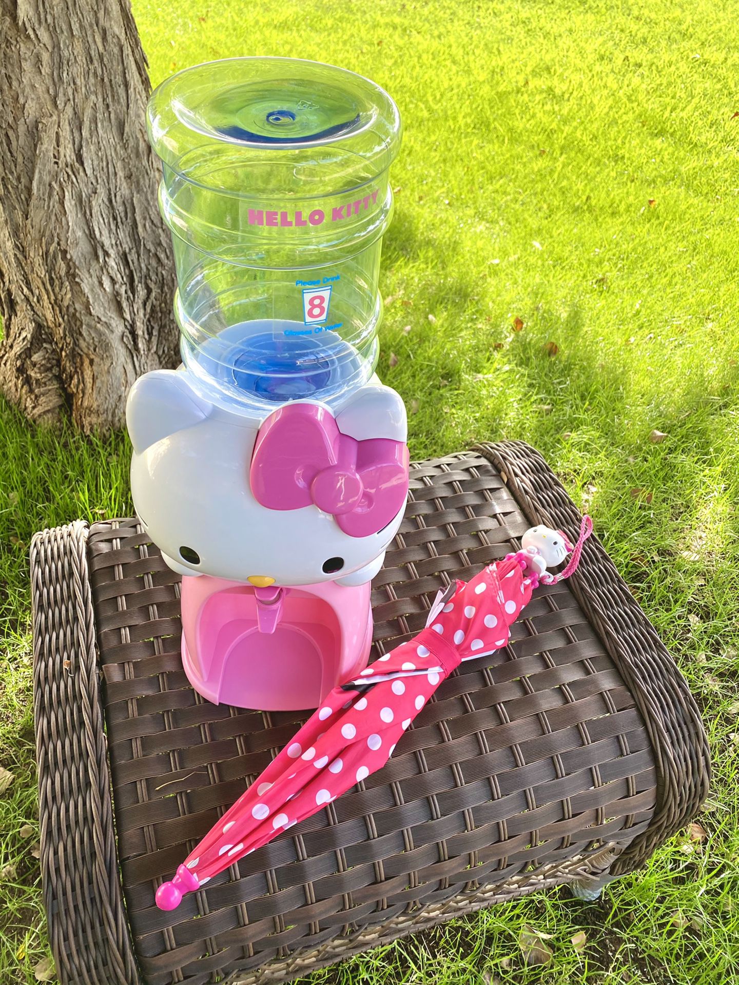 Hello Kitty Water Dispenser & Umbrella