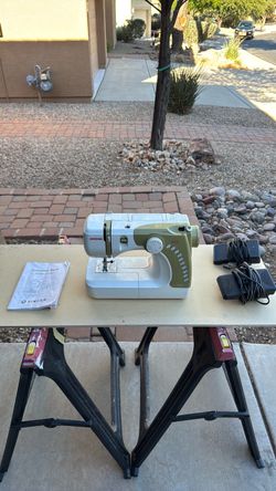 Janome Sewing Machine model 3125 with Foot Pedal