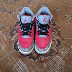 Nike Air Jordan 3 Retro SE  Size 6y (GS) Fire Red Grey Cement And Black Colorway