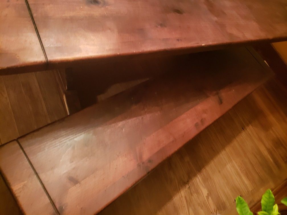 Farm table