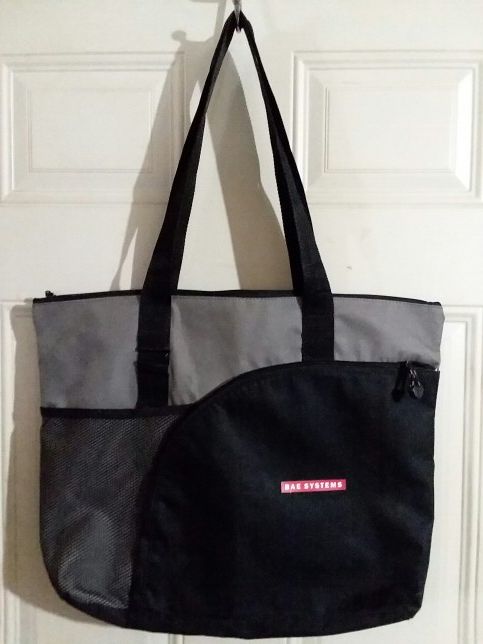(VERY GENTLY USED) CANVAS LAPTOP/TOTE BAG:$15 OR BEST OFFER.
