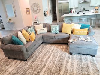 Havertys Sectional Sofa