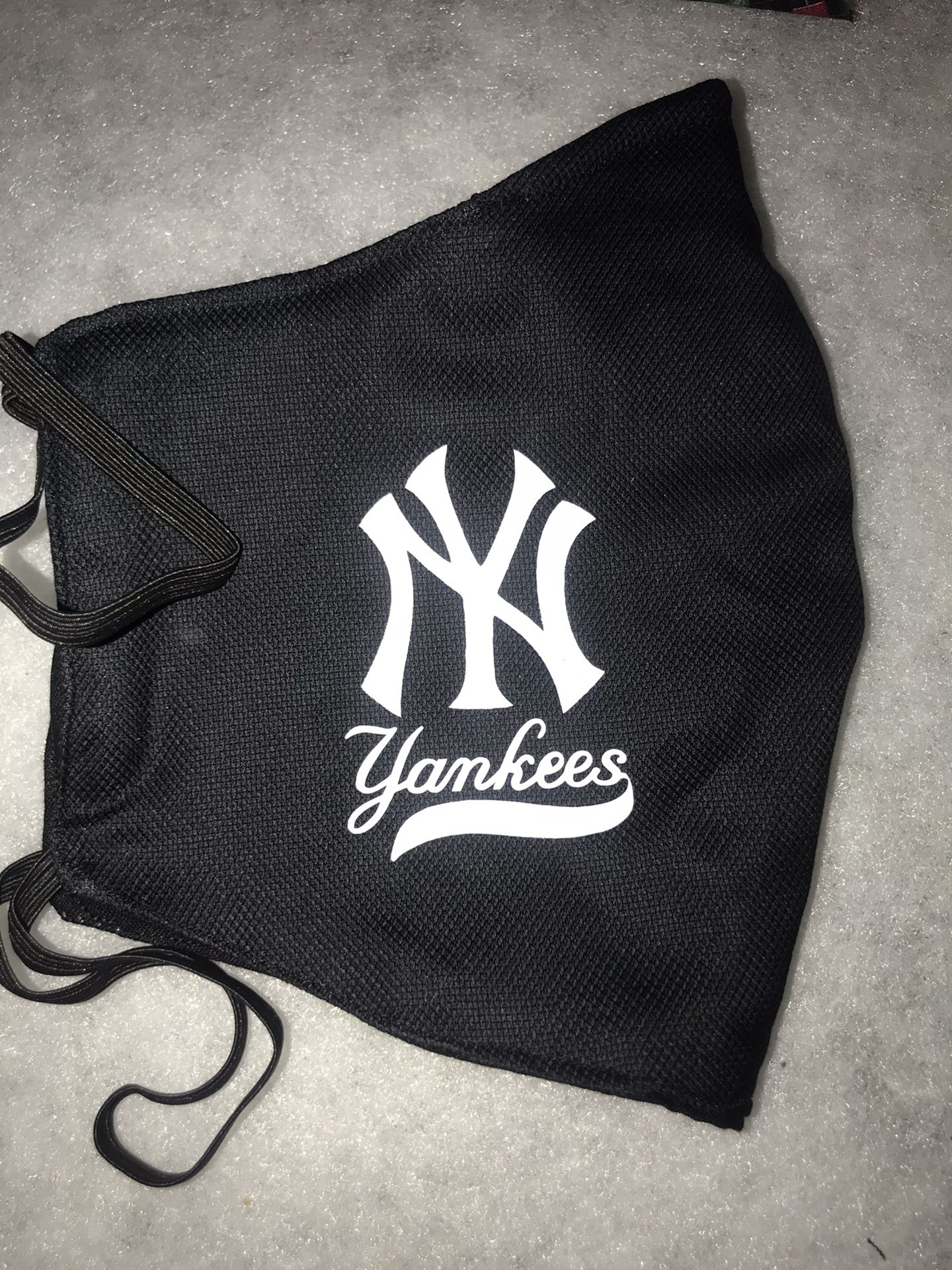 New York Yankees men’s cotton cloth face mask 😷.